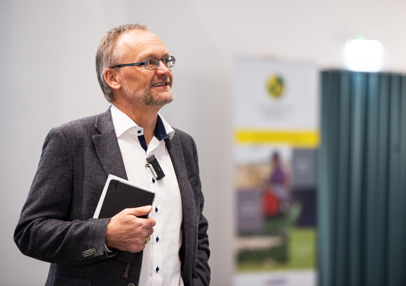 Achim Dobermann dans les bureaux de Rothamsted Research