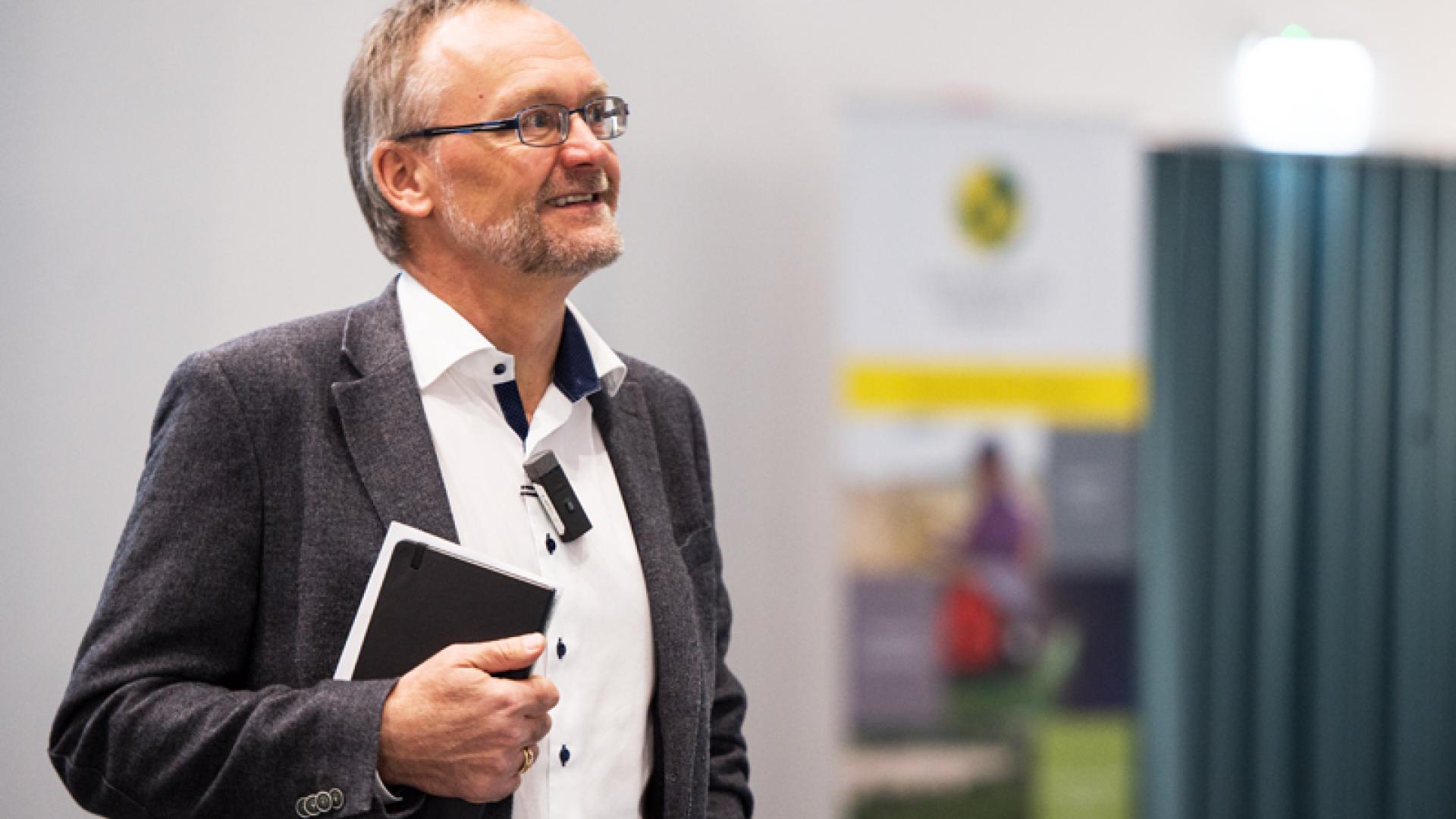 Achim Dobermann dans les bureaux de Rothamsted Research